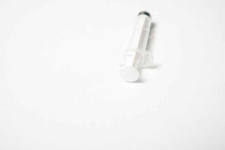 アメリカの多様性が映す医療とワクチン普及の課題と未来への模索